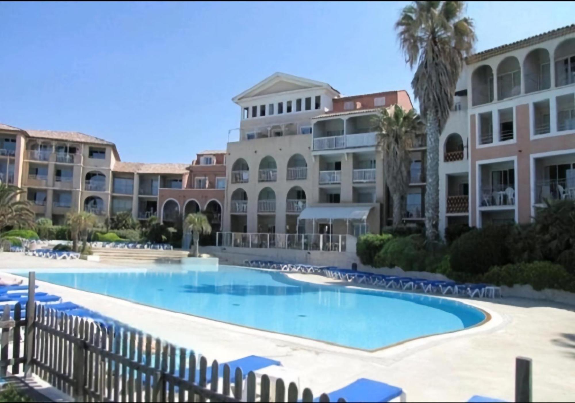Appartement T2 - Bord De Mer - Piscine Сі-Фур-ле-Плаж Екстер'єр фото